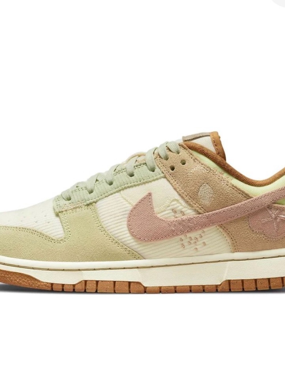 Nike Women’s dunk low “on the bright side”